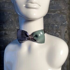 Guillotine Sculpted Bow Tie: Tantum